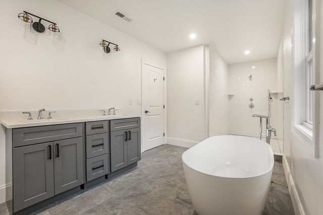 157 Mill St, Natick, MA 01760