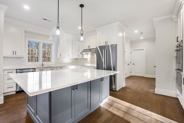 157 Mill St, Natick, MA 01760