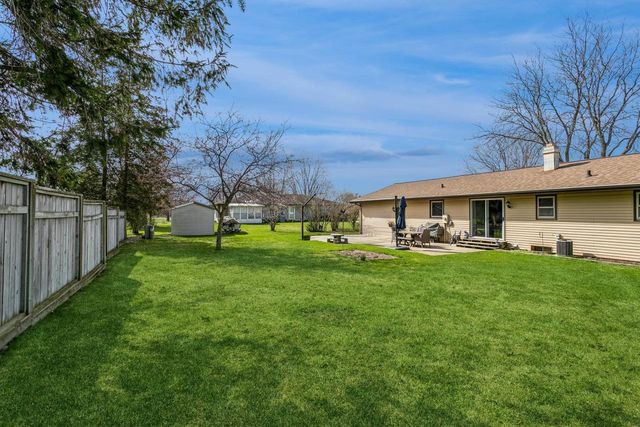 445 LA VESTA COURT, Brillion, WI 54110