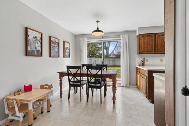 445 LA VESTA COURT, Brillion, WI 54110