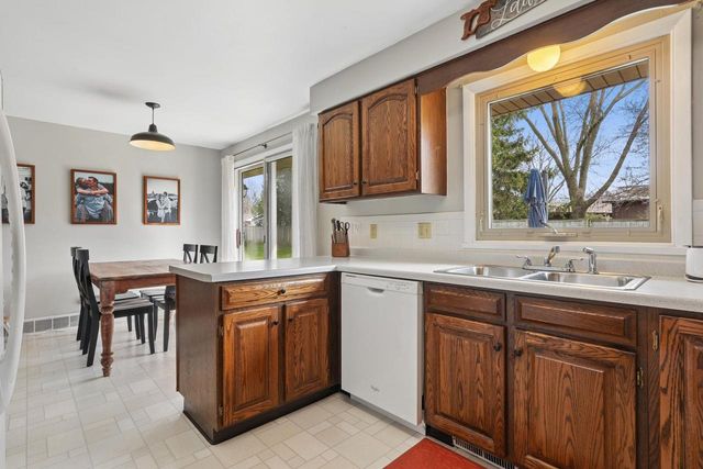 445 LA VESTA COURT, Brillion, WI 54110