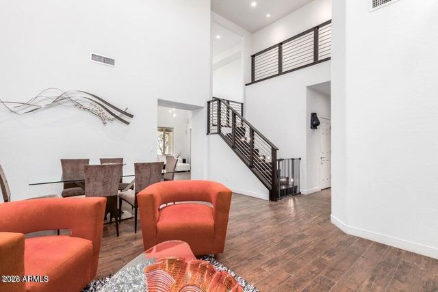 2012 W CHIMNEY ROCK Road, Phoenix, AZ 85085