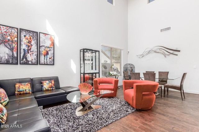 2012 W CHIMNEY ROCK Road, Phoenix, AZ 85085