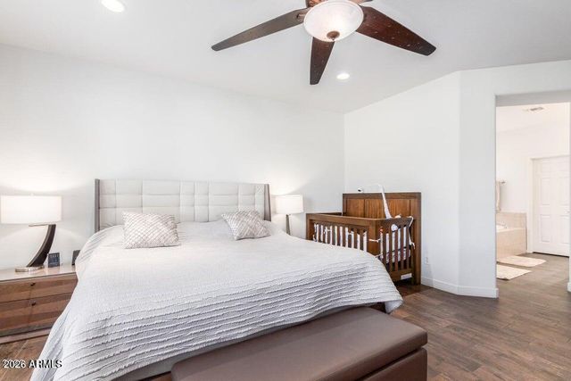 2012 W CHIMNEY ROCK Road, Phoenix, AZ 85085