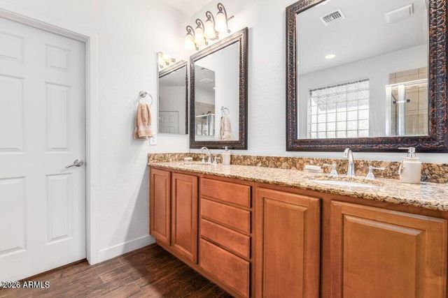 2012 W CHIMNEY ROCK Road, Phoenix, AZ 85085