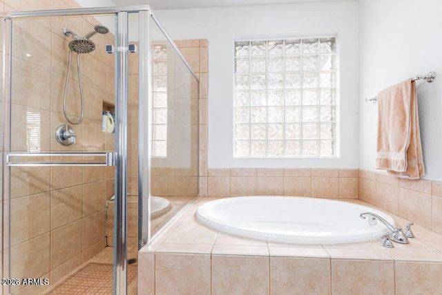 2012 W CHIMNEY ROCK Road, Phoenix, AZ 85085