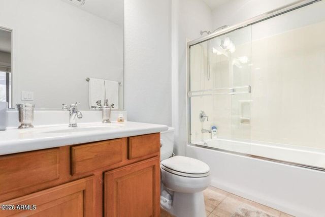 2012 W CHIMNEY ROCK Road, Phoenix, AZ 85085