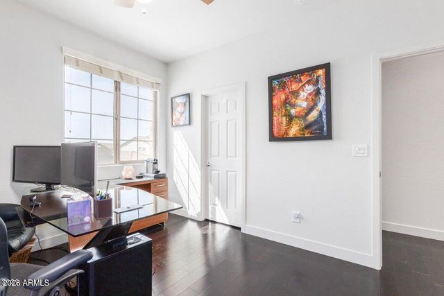 2012 W CHIMNEY ROCK Road, Phoenix, AZ 85085