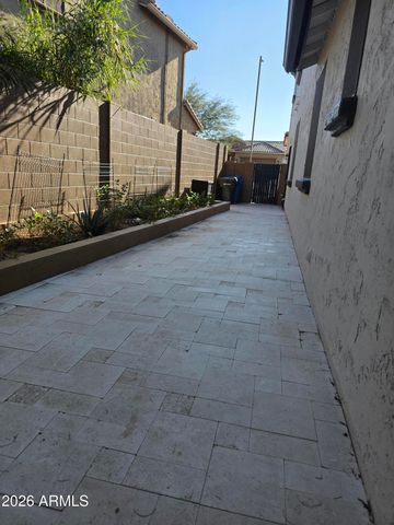 2012 W CHIMNEY ROCK Road, Phoenix, AZ 85085