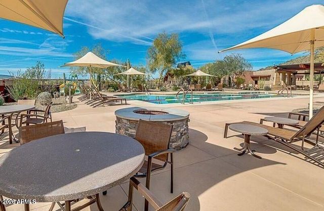 2012 W CHIMNEY ROCK Road, Phoenix, AZ 85085