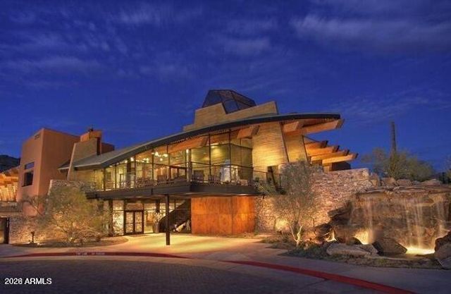 2012 W CHIMNEY ROCK Road, Phoenix, AZ 85085