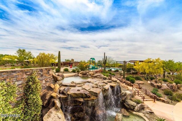 2012 W CHIMNEY ROCK Road, Phoenix, AZ 85085