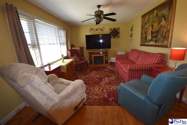 2713 W Ridgecrest Cir, Florence, SC 29501
