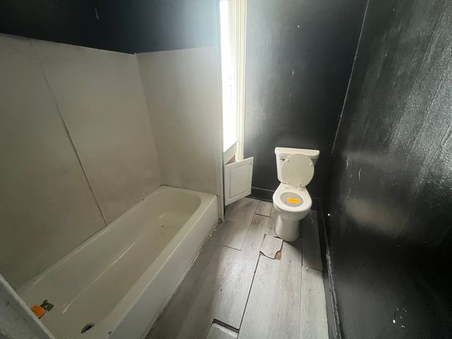 429 E Locust Street, Kankakee, IL 60901