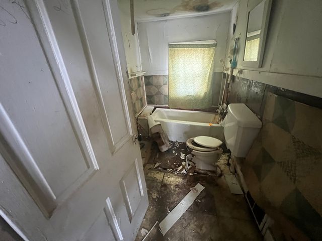 429 E Locust Street, Kankakee, IL 60901