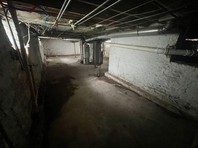 429 E Locust Street, Kankakee, IL 60901