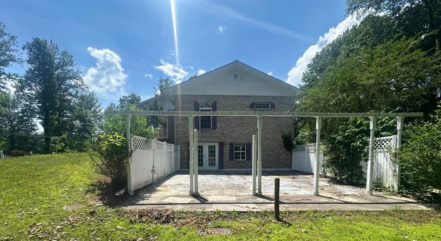 34 Ross Jones Road, Whitley City, KY 42653