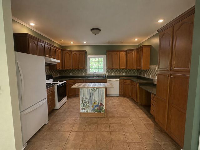 34 Ross Jones Road, Whitley City, KY 42653