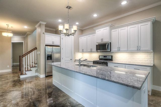 3619 Alba Road, Houston, TX 77018