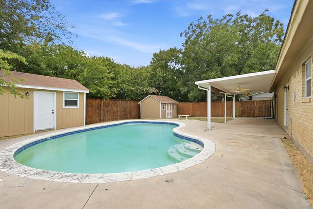 6705 Nola Court, Watauga, TX 76148