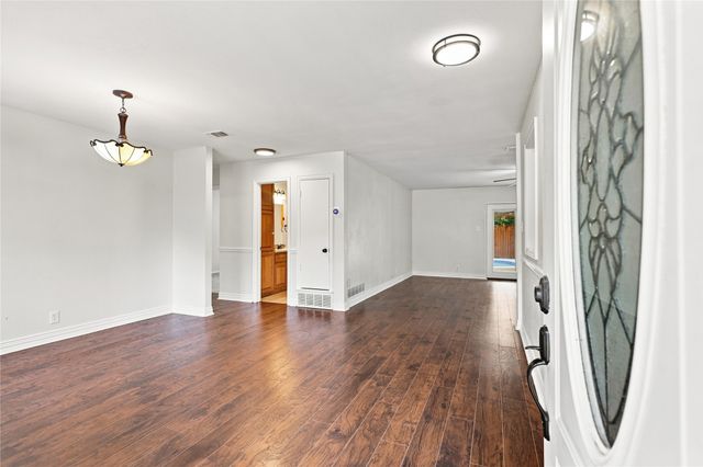 6705 Nola Court, Watauga, TX 76148