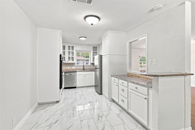 6705 Nola Court, Watauga, TX 76148