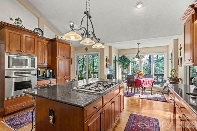 231 Greenleaf Drive, Flat Rock, NC 28731