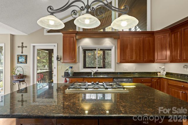 231 Greenleaf Drive, Flat Rock, NC 28731