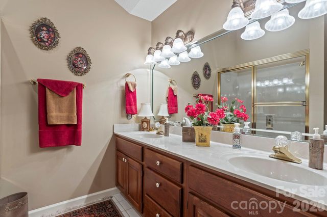 231 Greenleaf Drive, Flat Rock, NC 28731