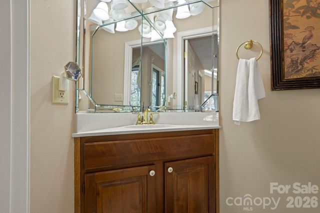 231 Greenleaf Drive, Flat Rock, NC 28731