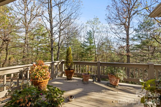 231 Greenleaf Drive, Flat Rock, NC 28731