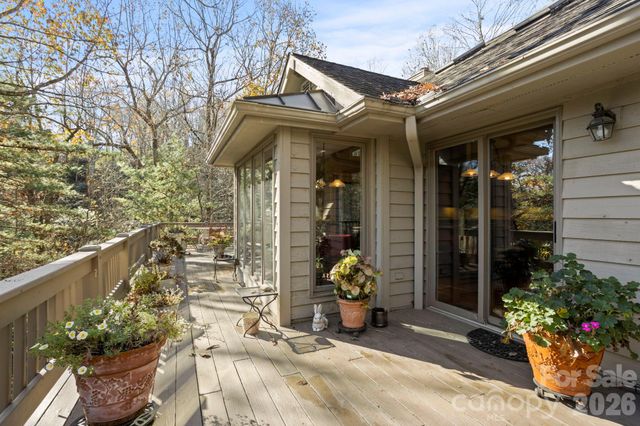 231 Greenleaf Drive, Flat Rock, NC 28731