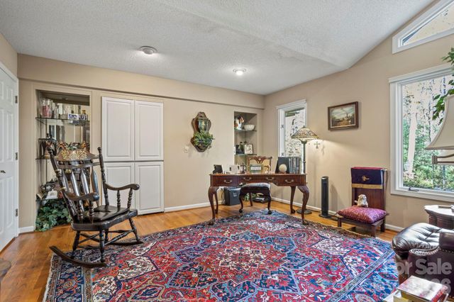 231 Greenleaf Drive, Flat Rock, NC 28731