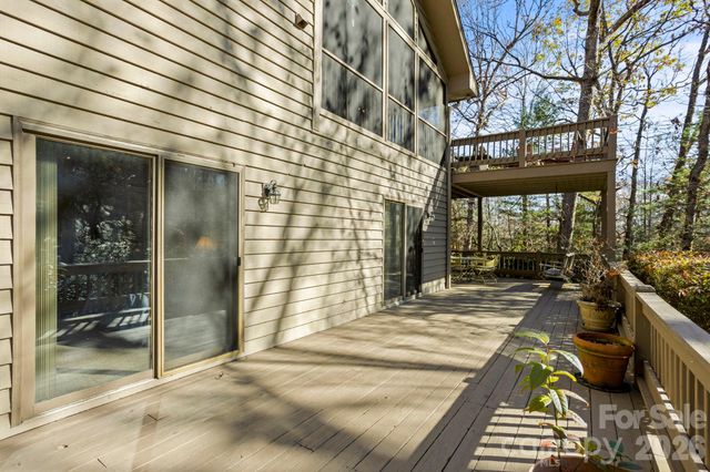 231 Greenleaf Drive, Flat Rock, NC 28731