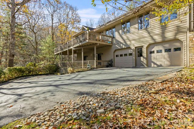 231 Greenleaf Drive, Flat Rock, NC 28731