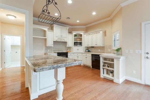 17204 Cedar Drive, Edmond, OK 73012