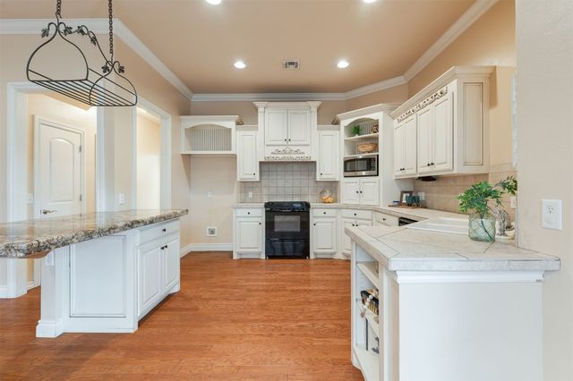 17204 Cedar Drive, Edmond, OK 73012