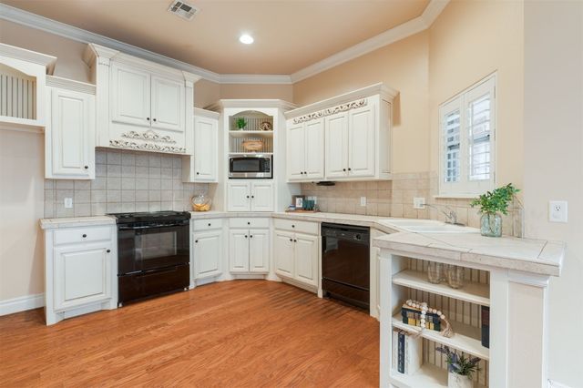 17204 Cedar Drive, Edmond, OK 73012