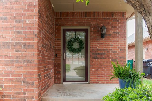 17204 Cedar Drive, Edmond, OK 73012