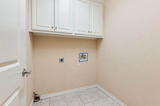 17204 Cedar Drive, Edmond, OK 73012