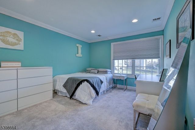 6 Norman Ct, Livingston Twp., NJ 07039