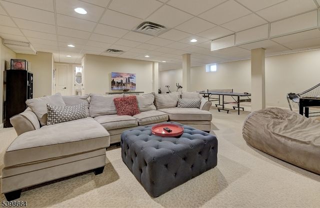 6 Norman Ct, Livingston Twp., NJ 07039