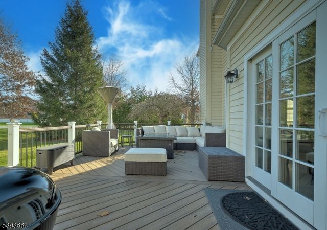 6 Norman Ct, Livingston Twp., NJ 07039