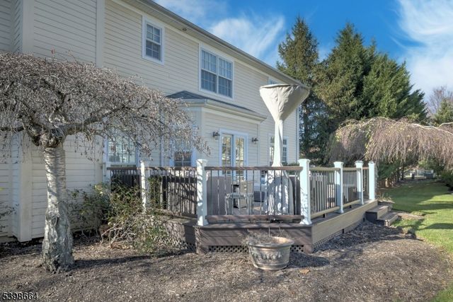 6 Norman Ct, Livingston Twp., NJ 07039