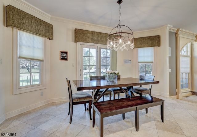 6 Norman Ct, Livingston Twp., NJ 07039