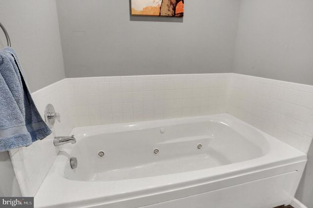 4075 CAISSONS CT, Enola, PA 17025