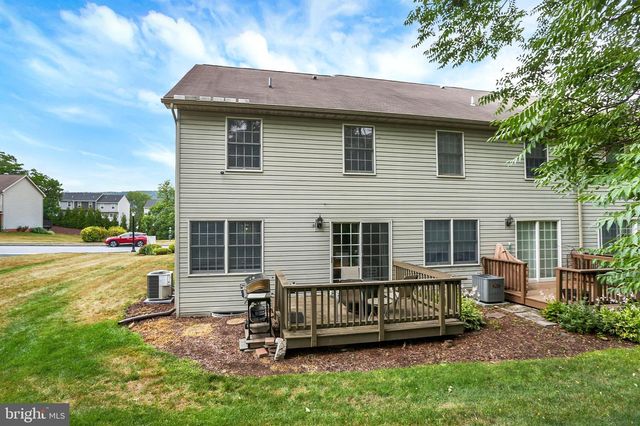 4075 CAISSONS CT, Enola, PA 17025