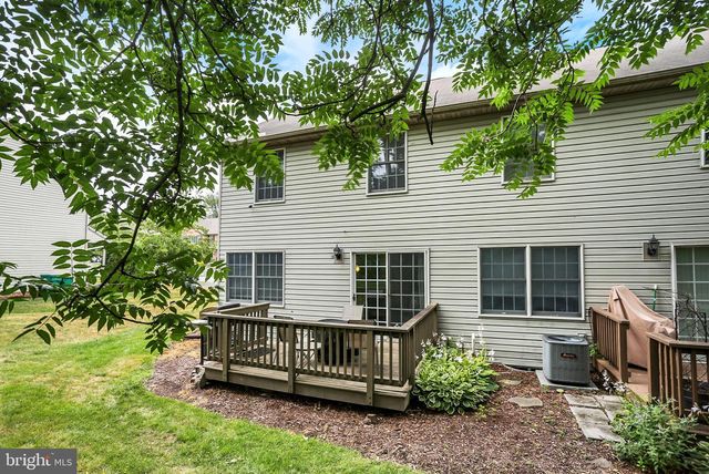 4075 CAISSONS CT, Enola, PA 17025