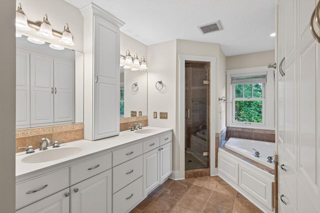 1423 June Avenue S, Golden Valley, MN 55416