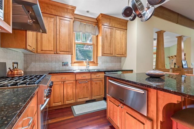 1423 June Avenue S, Golden Valley, MN 55416
